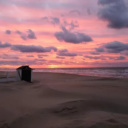 Near Sea And Shops In Belgium, Cleaning Included * Koksijde